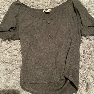 Crop top.